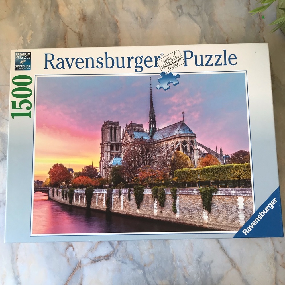 Ravensburger 1500 Piece Puzzle Norte Dame Cathedral No. 16 345 8